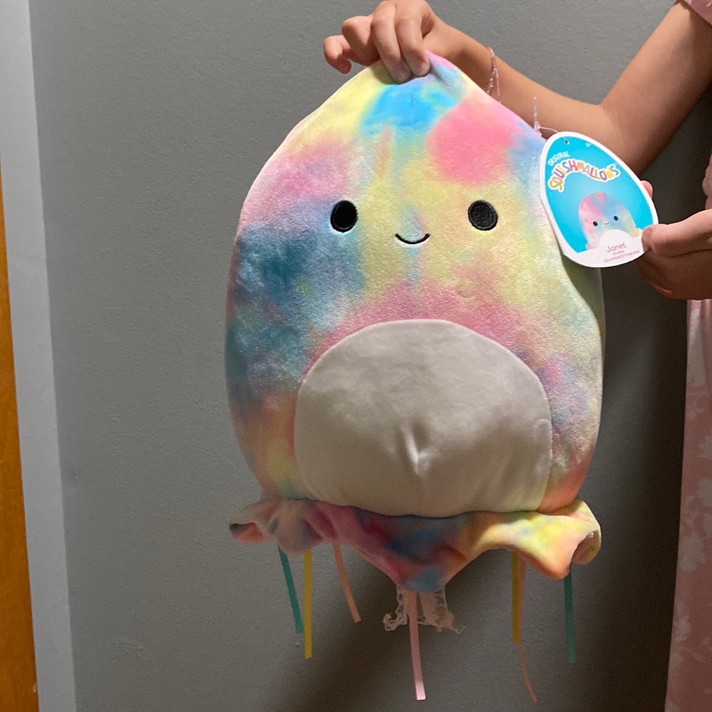 BRAND NEW SQUISHMALLOW 11” TIE DYE JELLYFISH! YEAR 2021. NWT.